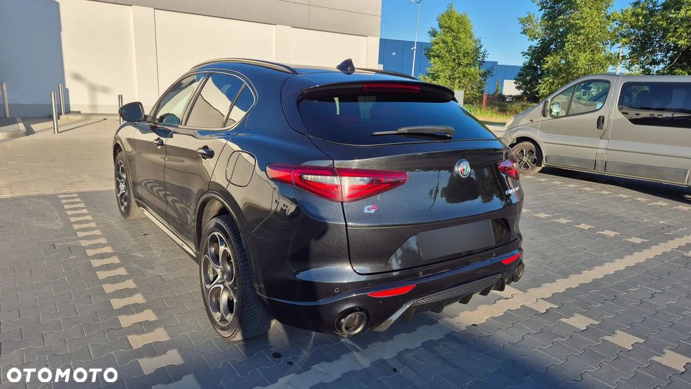 Alfa Romeo Stelvio 2.0 Turbo 16V AT8-Q4 Veloce - 7