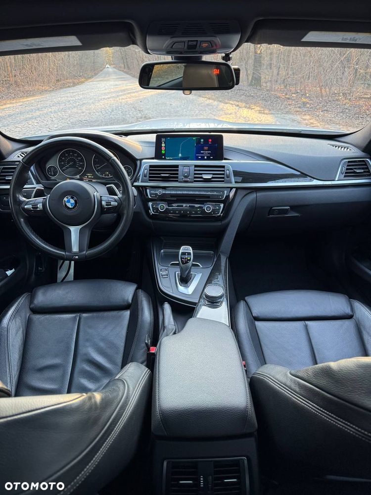 BMW Seria 3 330i xDrive M Sport - 10