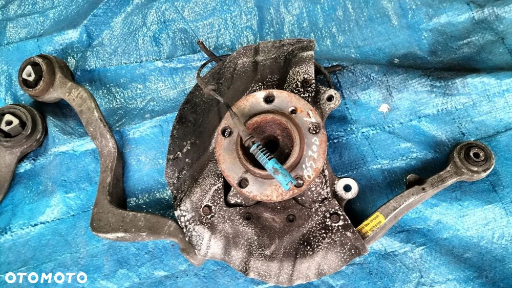 ZWROTNICA PIASTA WAHACZ WAHACZE CZUJNIK ABS ZAWIESZENIE LEWY PRAWY PRZÓD 6755835 6755836 BMW E65 - 2