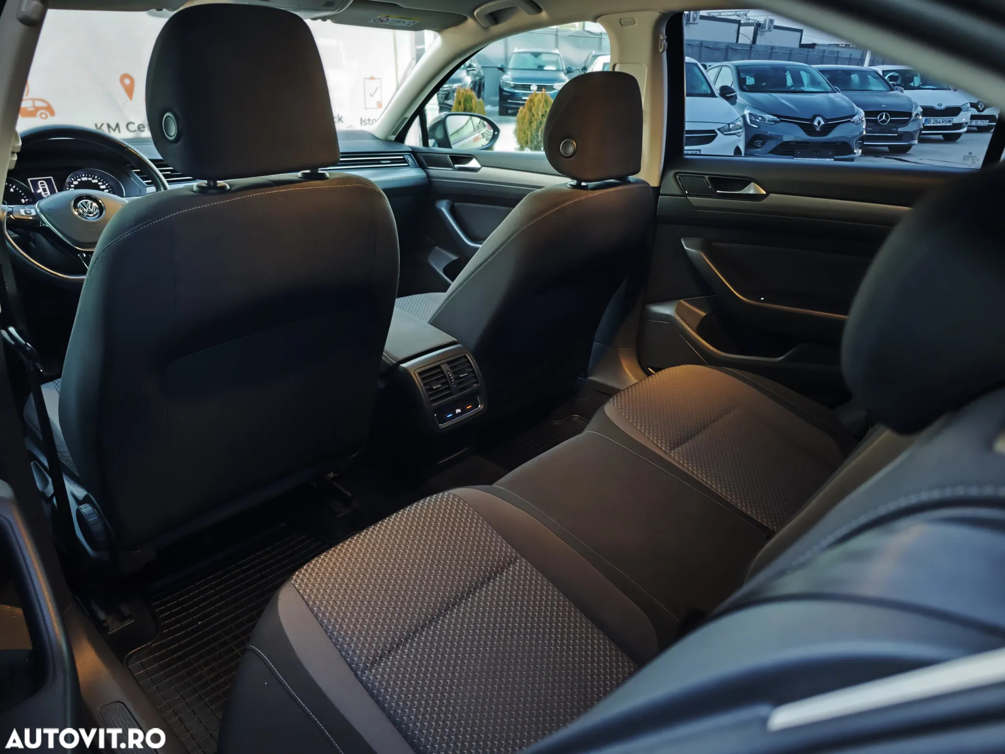 Volkswagen Passat - 13