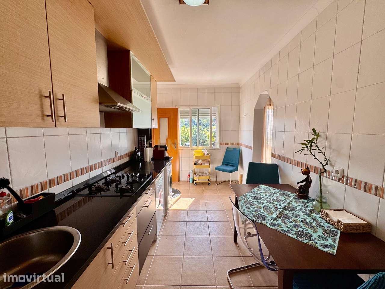 Apartamento T2 Renovado com Vista Panorâmica em Santo António dos Cava - Grande imagem: 4/12