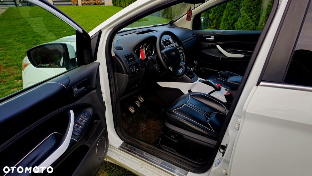 Ford Kuga - 6