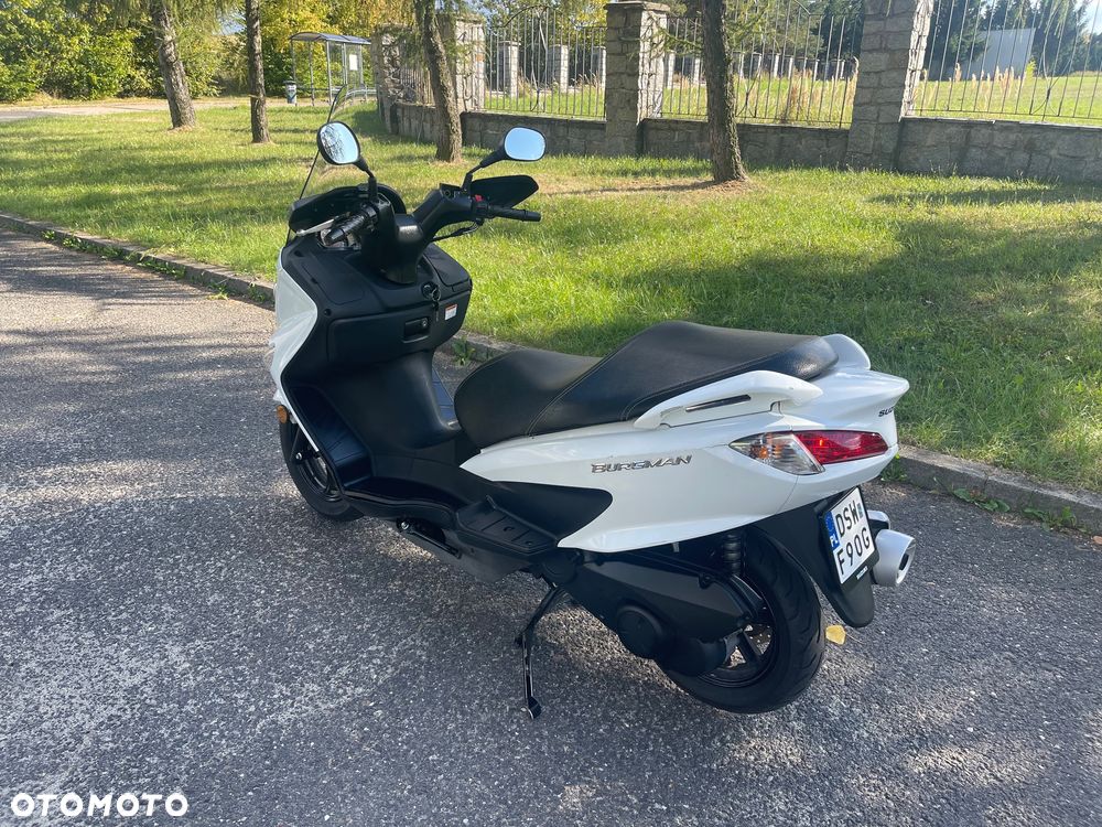 Suzuki Burgman - 13