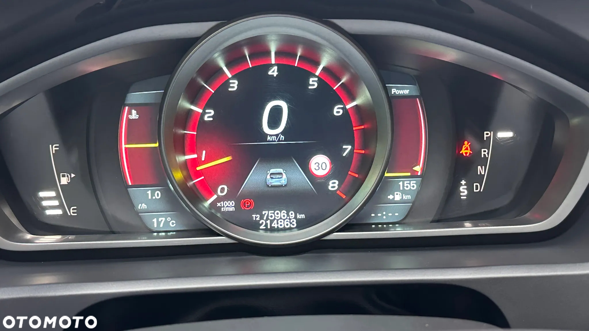 Volvo V40 Cross Country T4 AWD Momentum - 24