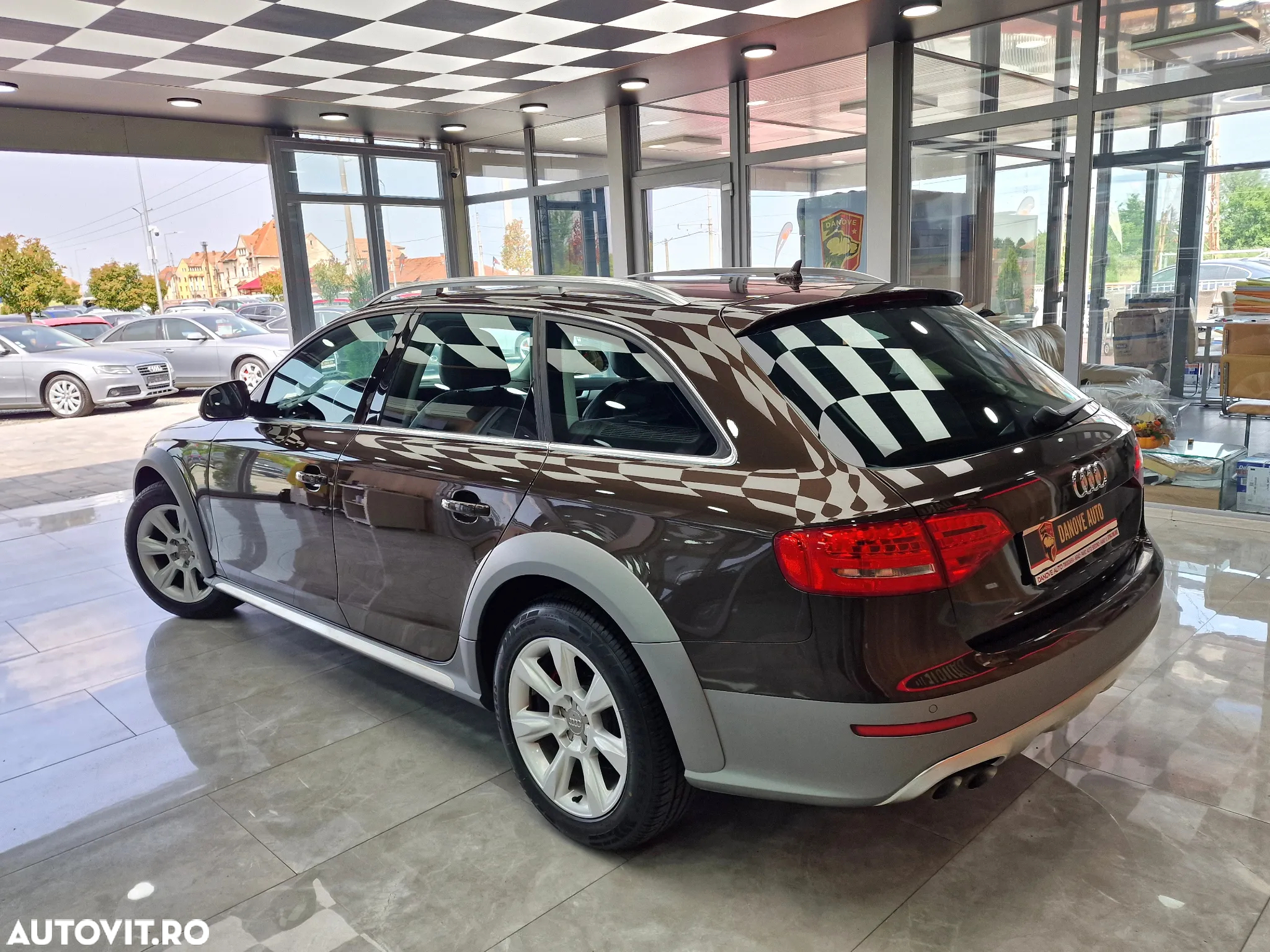 Audi A4 Allroad 2.0 TDI Quattro - 5