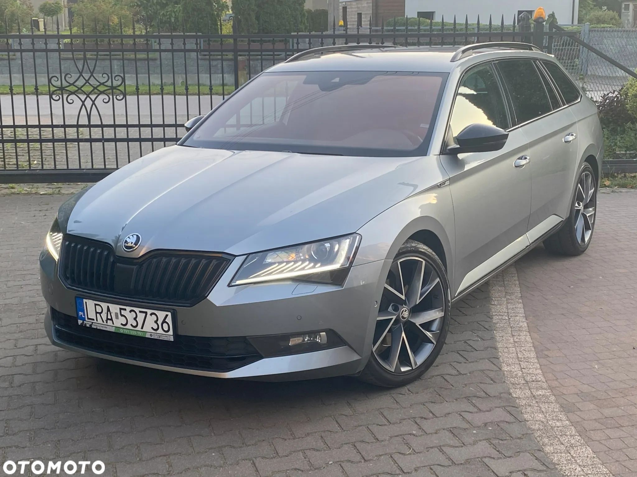 Skoda Superb 2.0 TDI Sportline DSG - 1