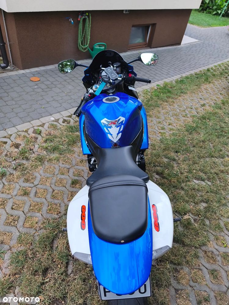 Suzuki GSX-R - 6