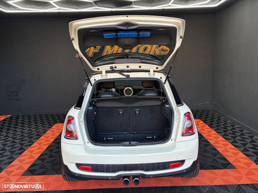 MINI 3 Portas Cooper S - 29