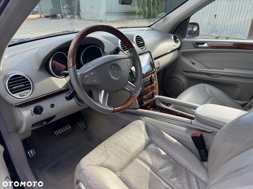 Mercedes-Benz GL - 10