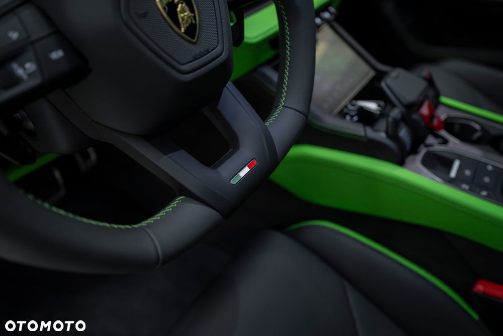 Lamborghini Urus - 29