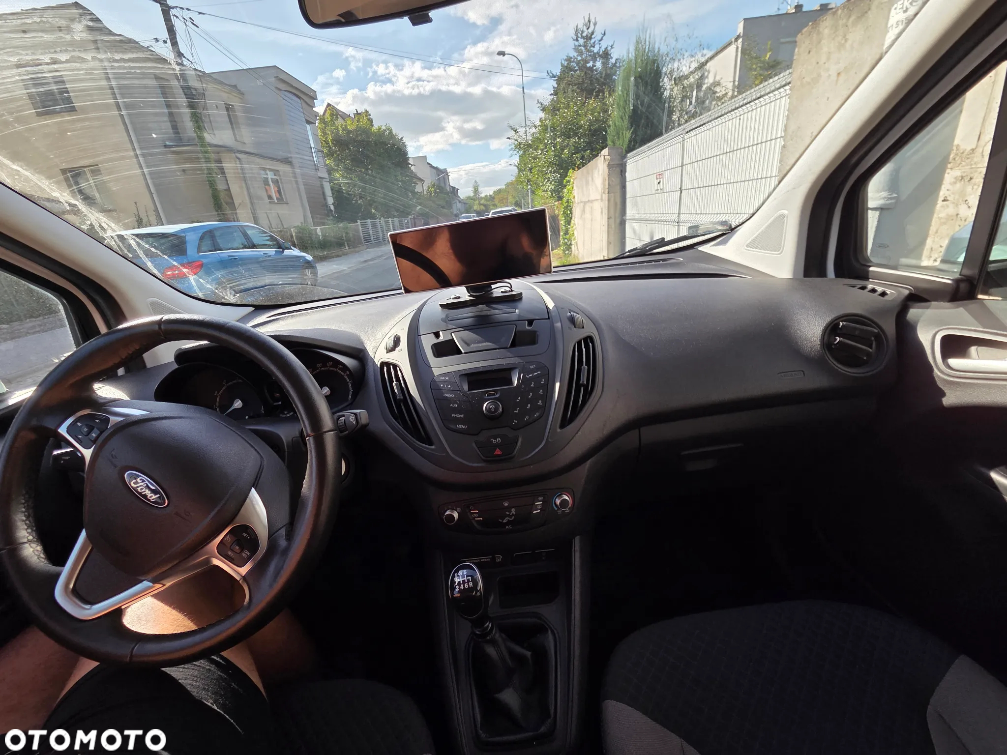 Ford Tourneo Courier 1.0 EcoBoost Titanium - 8