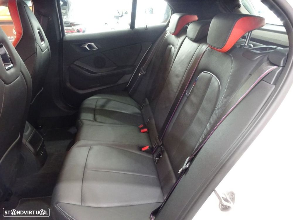 BMW 116 d Pack Desportivo M Auto - 34