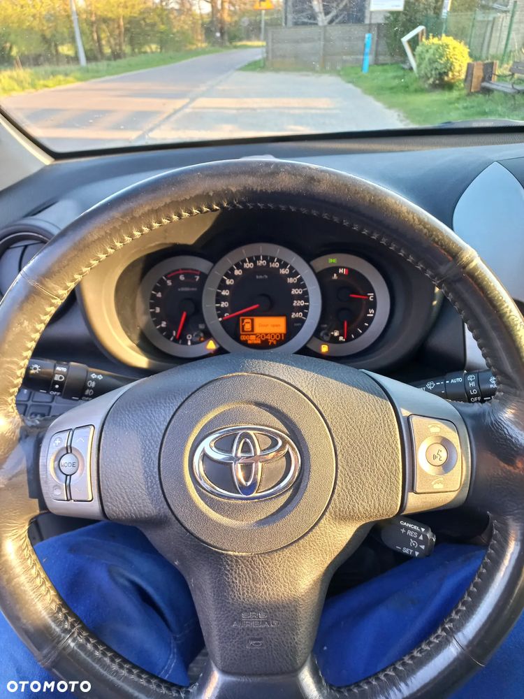 Toyota RAV4 2.2 D-4D Premium - 13