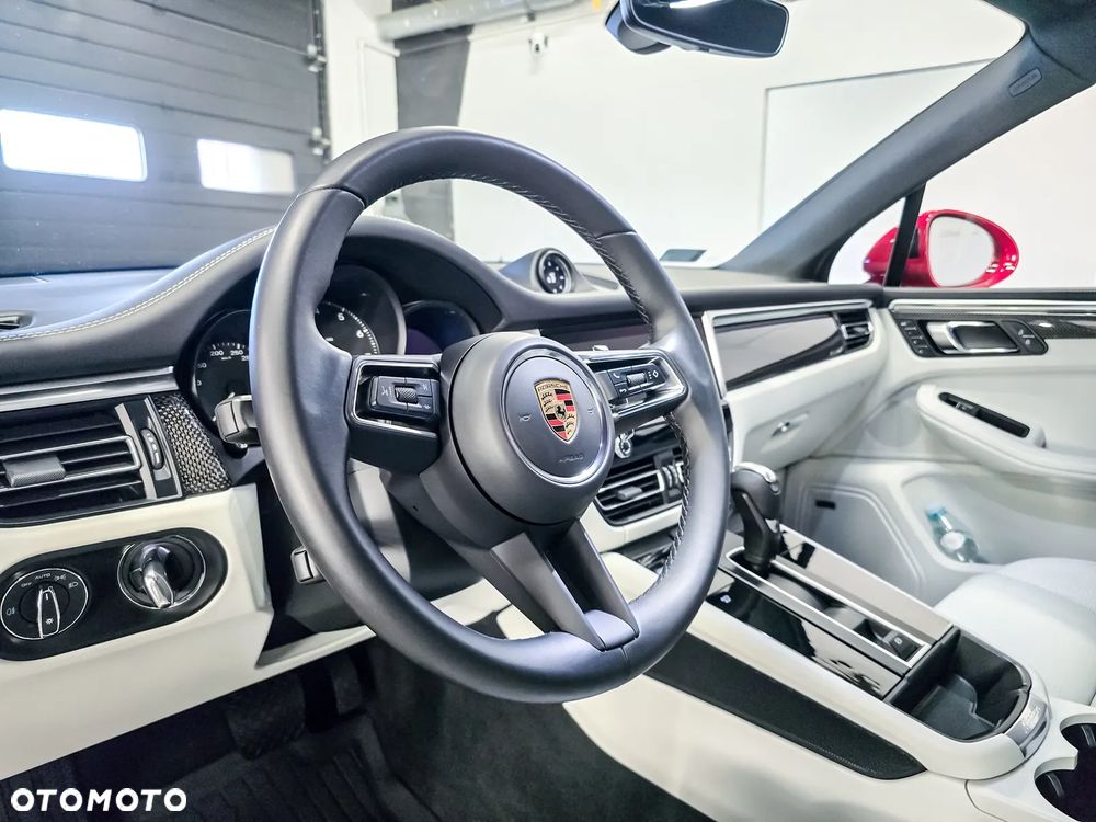 Porsche Macan T - 20