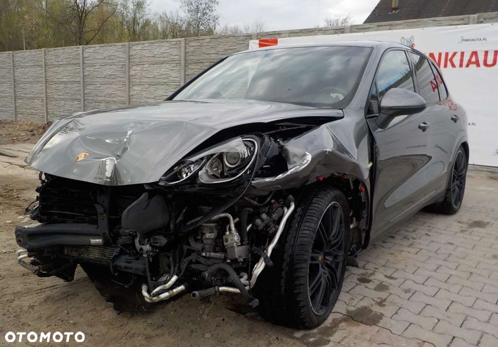 Porsche Cayenne - 10
