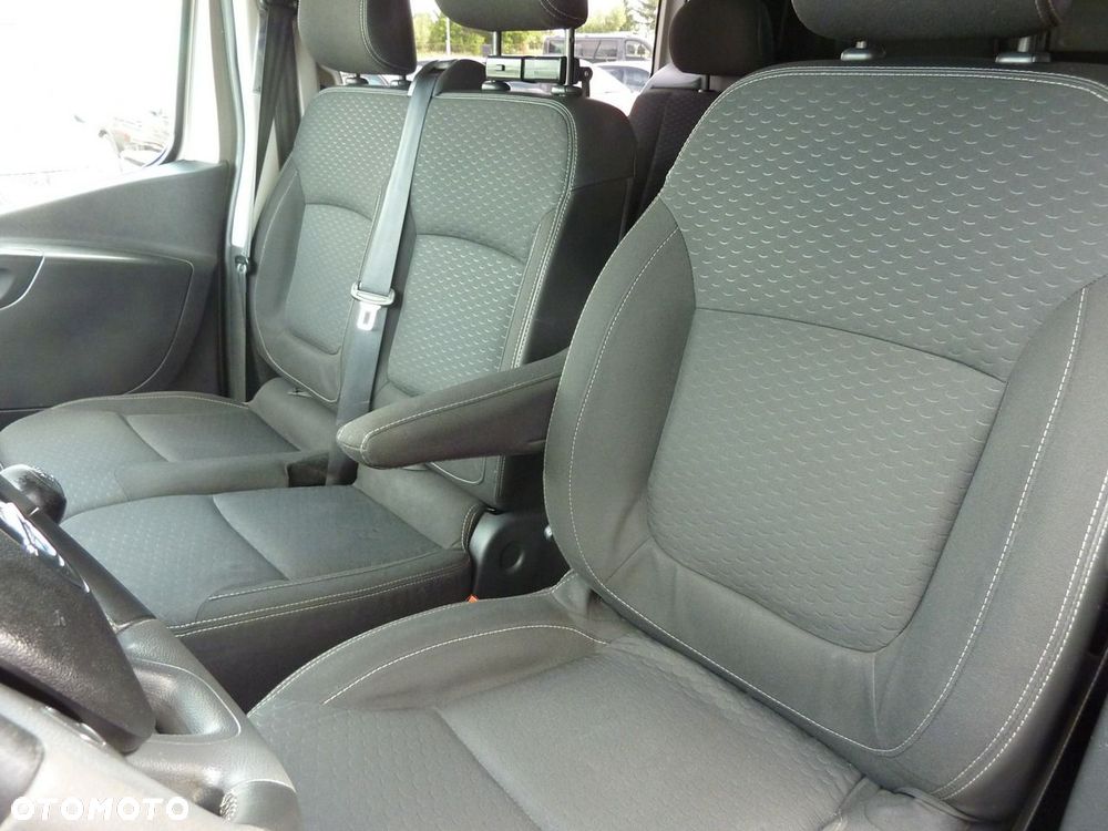 Opel Vivaro - 12
