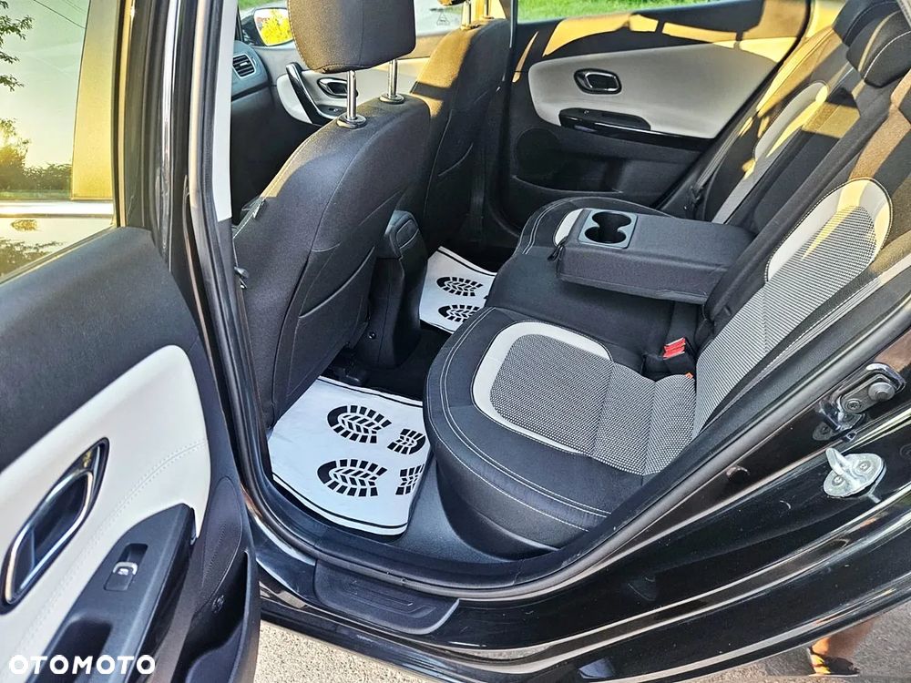 Kia Ceed 1.6 GDI Spirit - 18