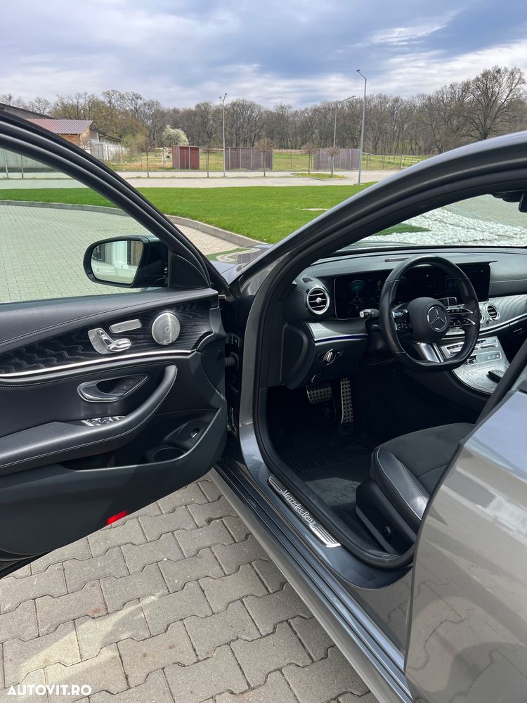 Mercedes-Benz E 300 4MATIC Aut. - 16