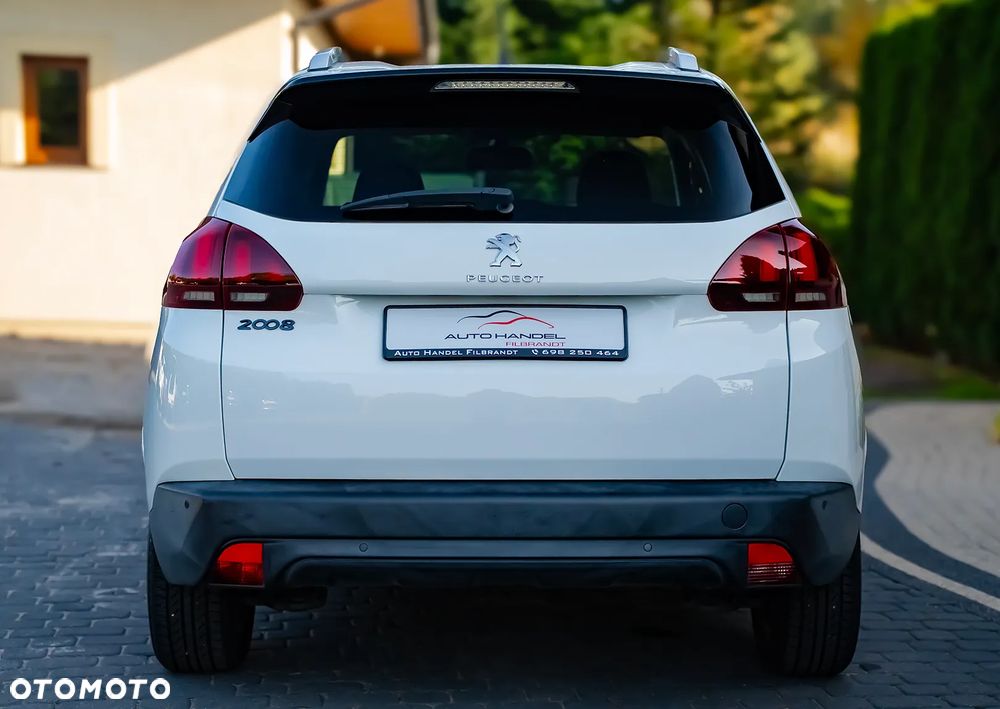 Peugeot 2008 1.2 Pure Tech Style EU6 - 14