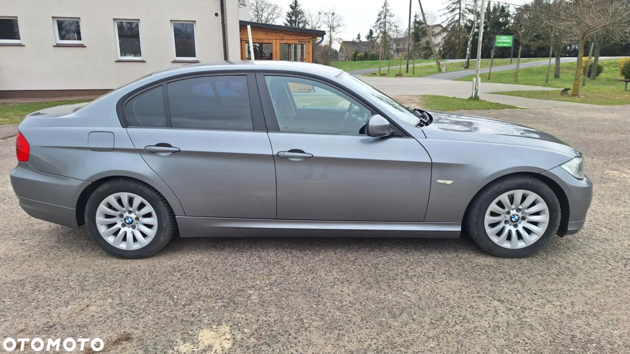 BMW Seria 3 318d - 4