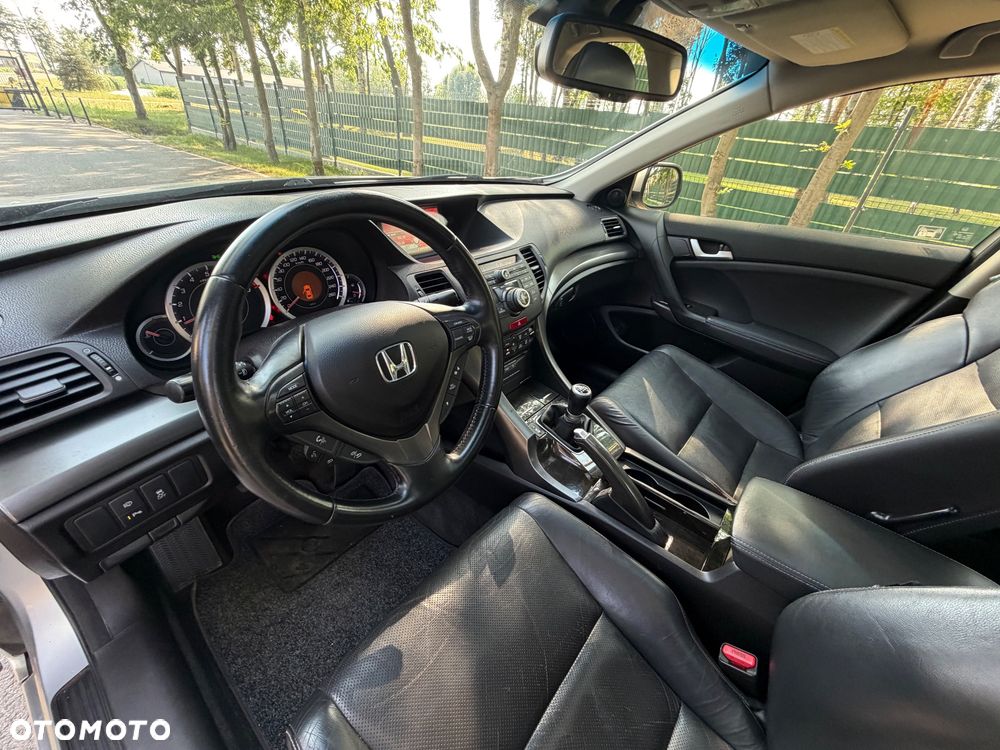 Honda Accord 2.0 Elegance - 16