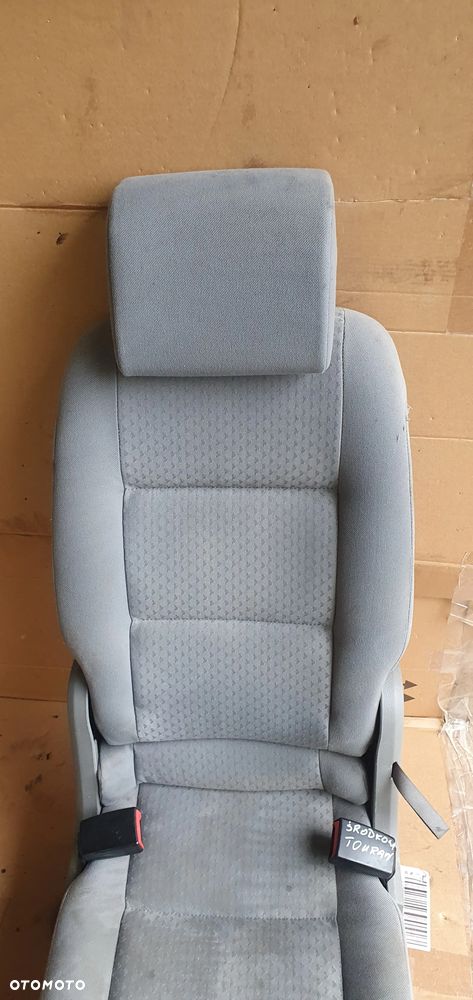 Fotel środkowy siedzenie środek tył tylny 2 rząd VW Touran 1T0 - 5