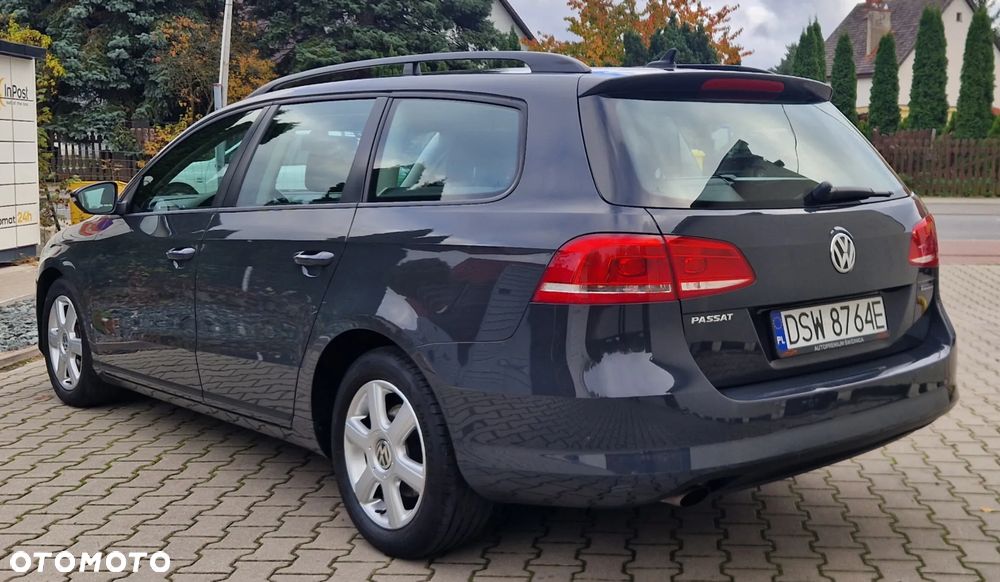 Volkswagen Passat 1.6 TDI Comfortline - 10