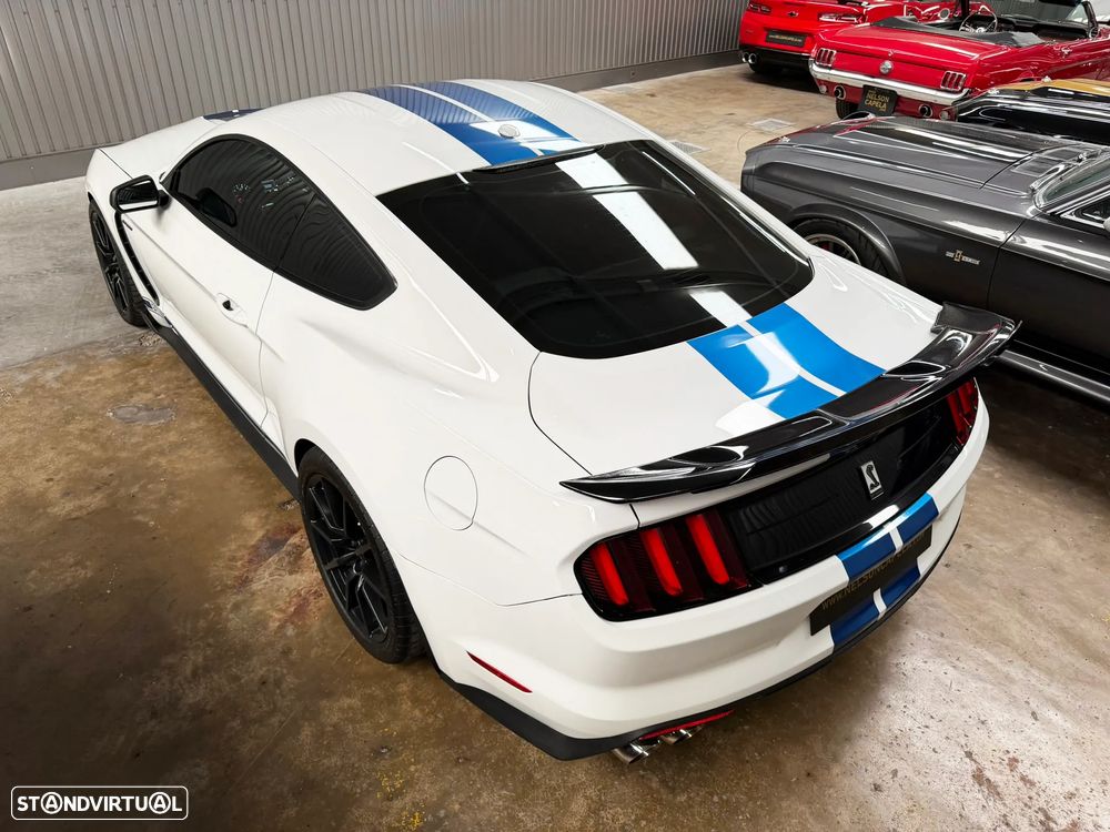 Ford Mustang - 18