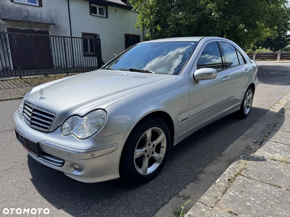 Mercedes-Benz Klasa C 180 Kompressor Automatik Avantgarde Sport Edition - 12