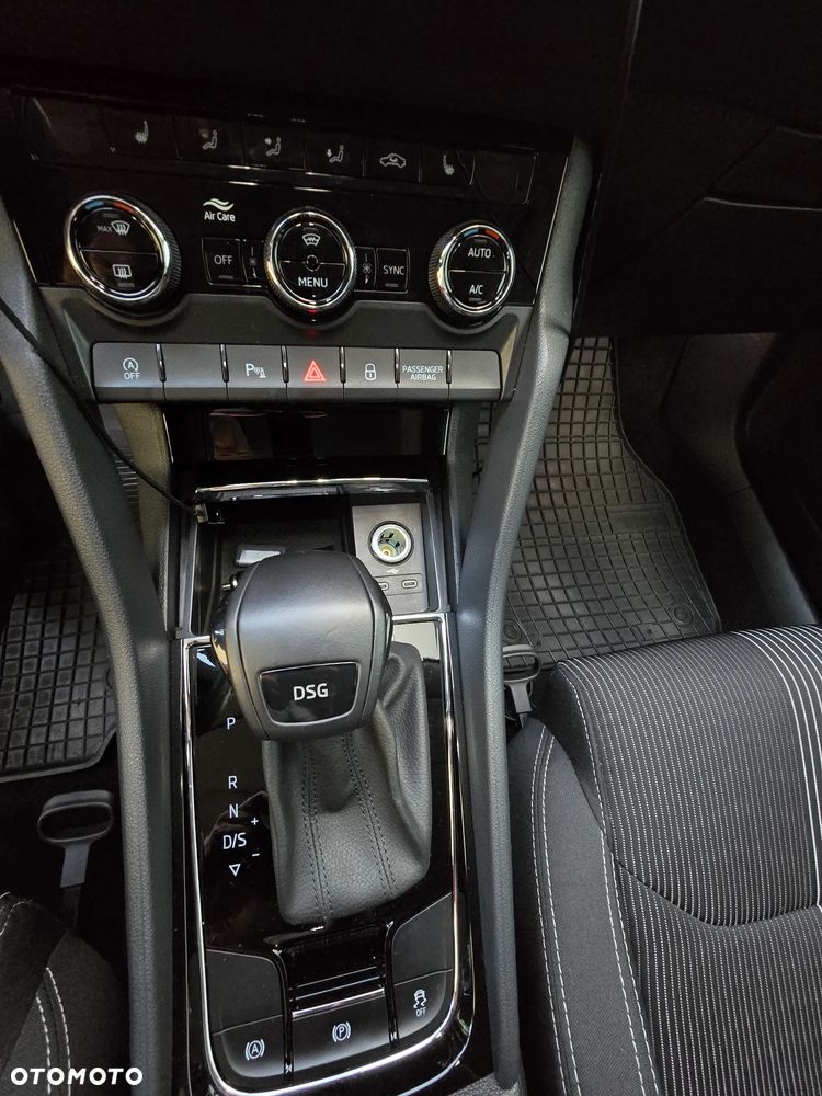 Skoda Karoq 1.5 TSI ACT 4x2 Style DSG - 12