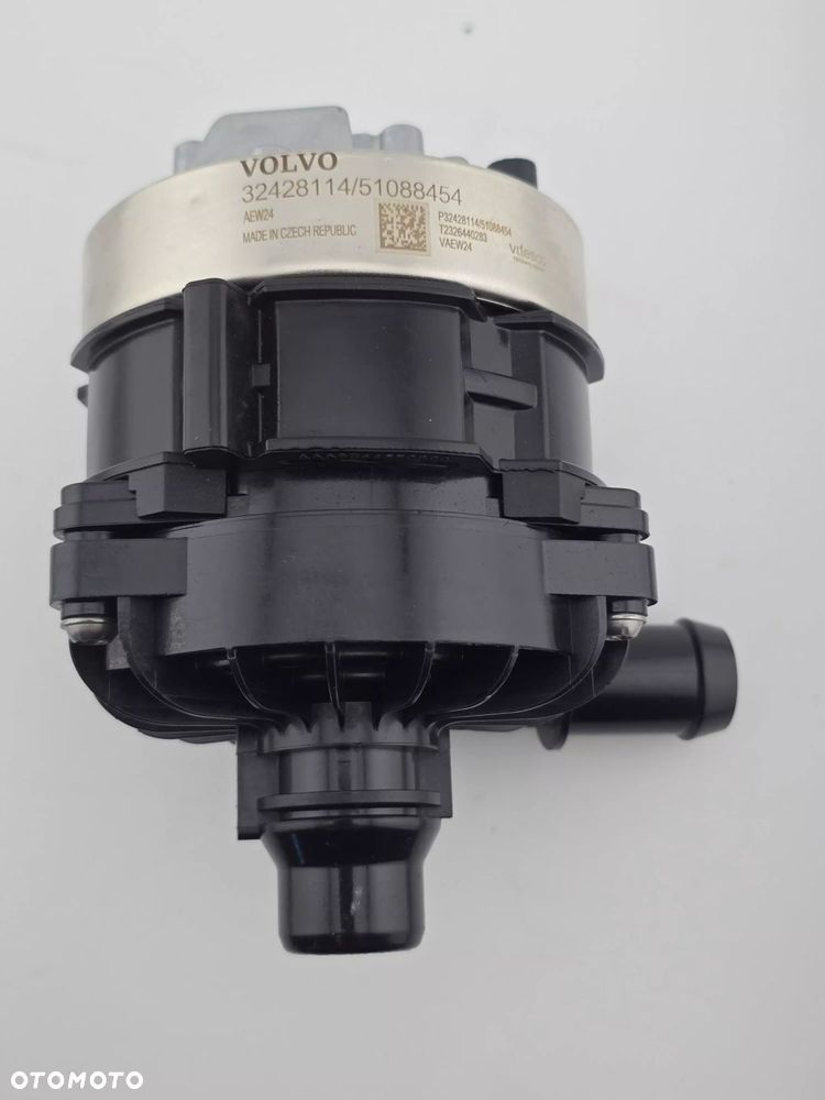 NOWA ORYGINALNA POMPA WODY VOLVO C40 XC40 32428114 - 2