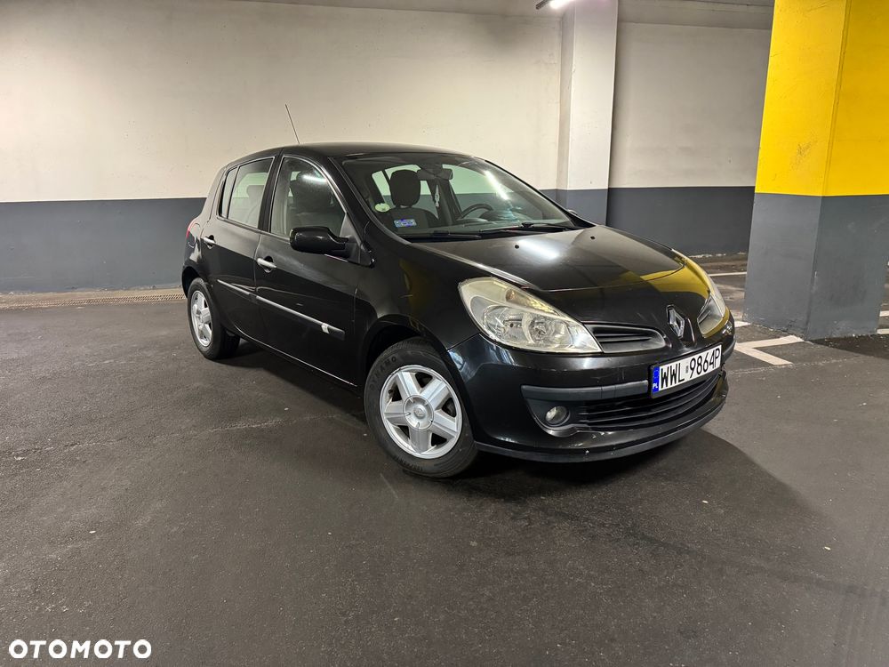 Renault Clio 1.2 16V All Inclusive - 1