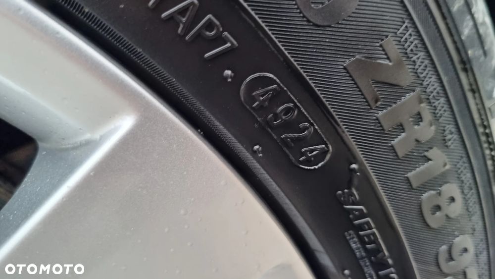 Skoda Karoq 1.5 TSI DSG Tour - 21