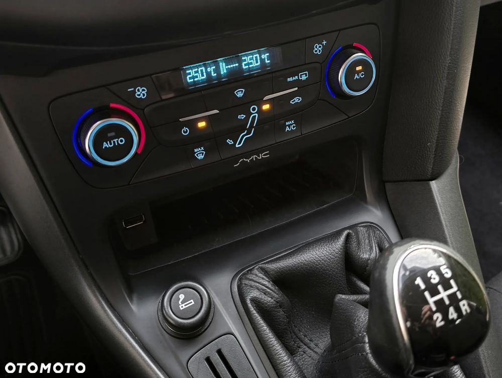 Ford Focus 1.6 TI-VCT Titanium - 26