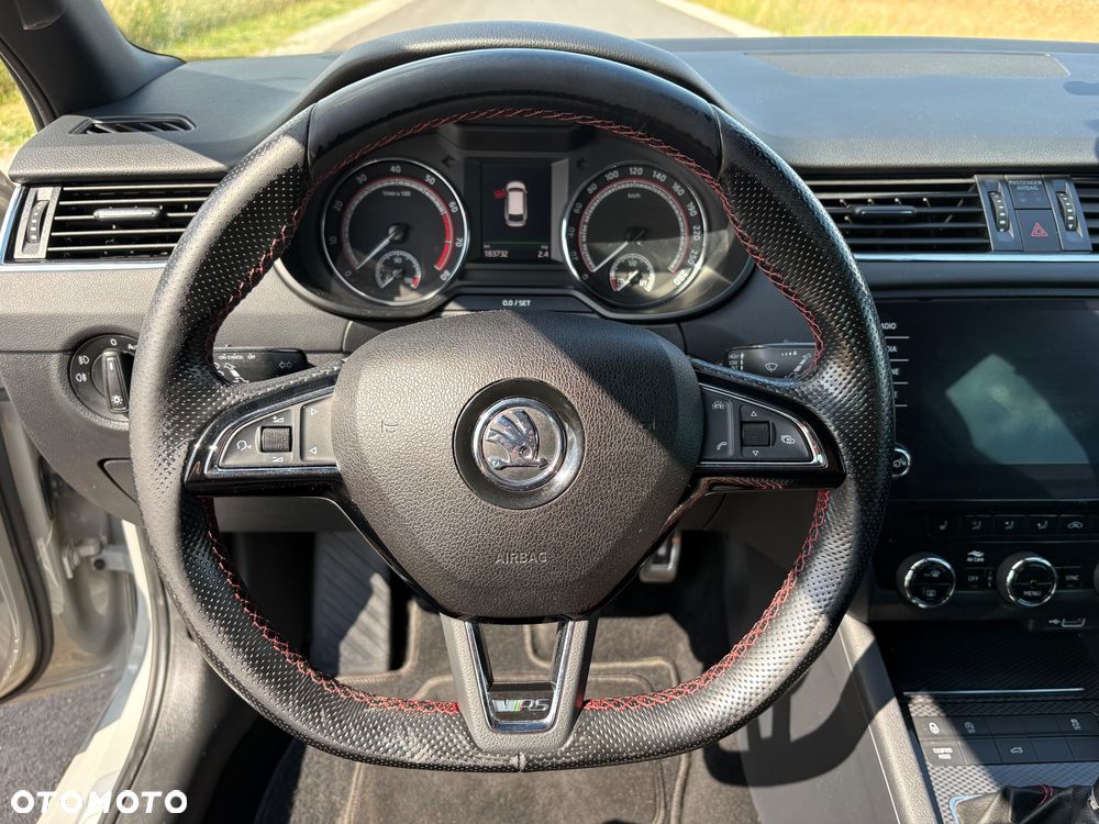 Skoda Octavia 2.0 TSI RS - 24