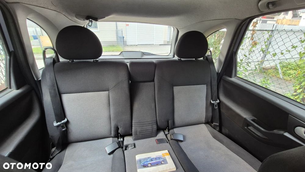 Opel Meriva 1.6 16V Essentia - 17