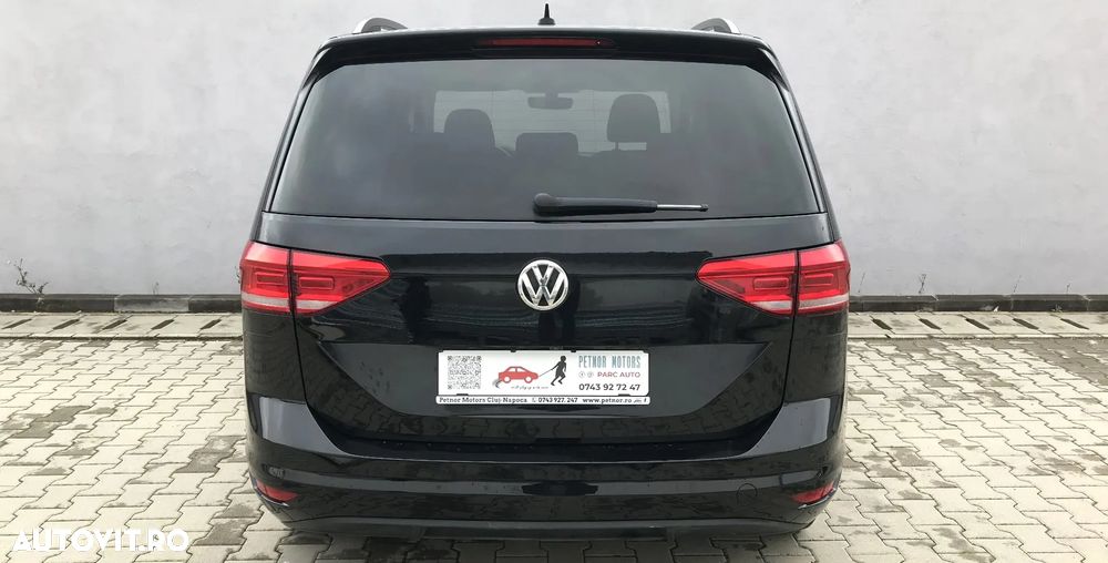 Volkswagen Touran 2.0 TDI SCR DSG Trendline - 11