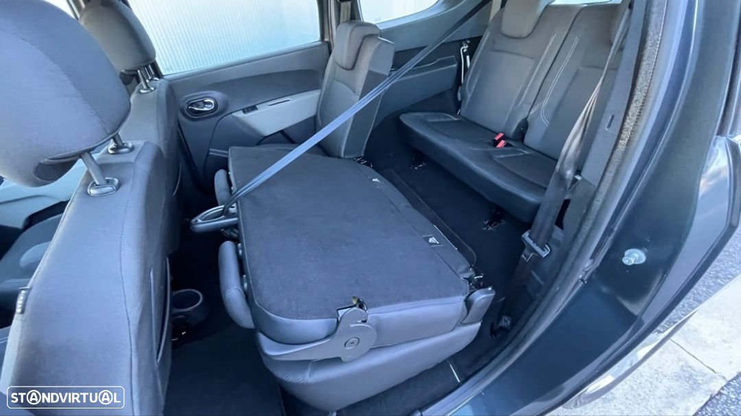 Dacia Lodgy 1.5 dCi Stepway 7L - 6