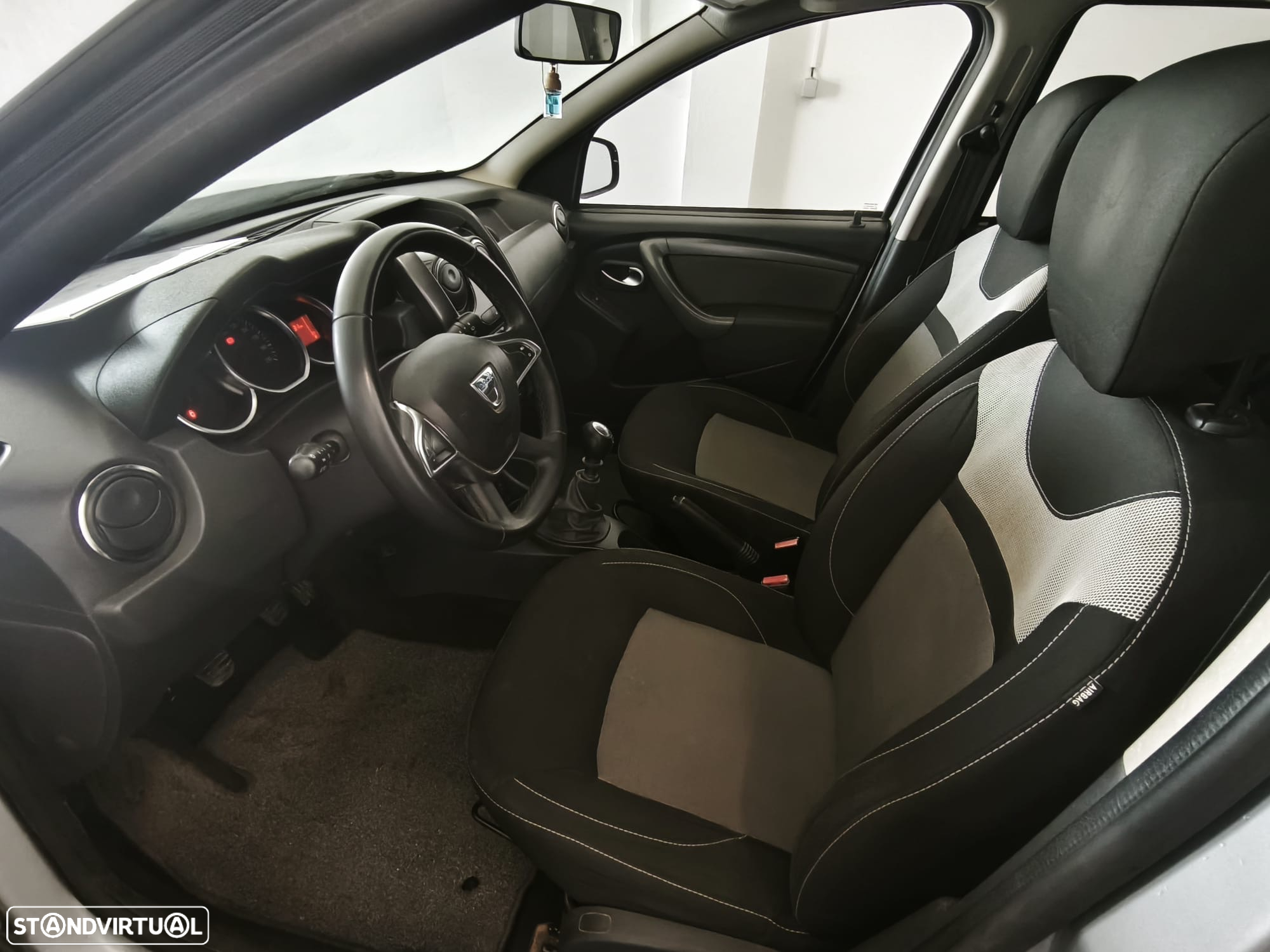 Dacia Duster dCi 110 2WD Prestige - 7