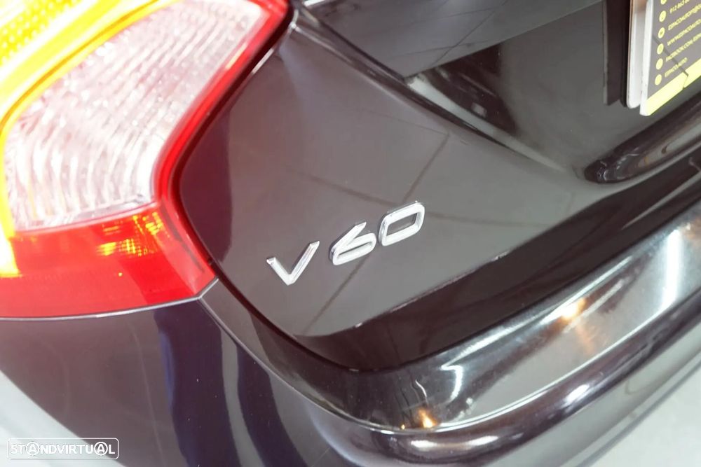 Volvo V60 1.6 D2 Momentum Eco - 14