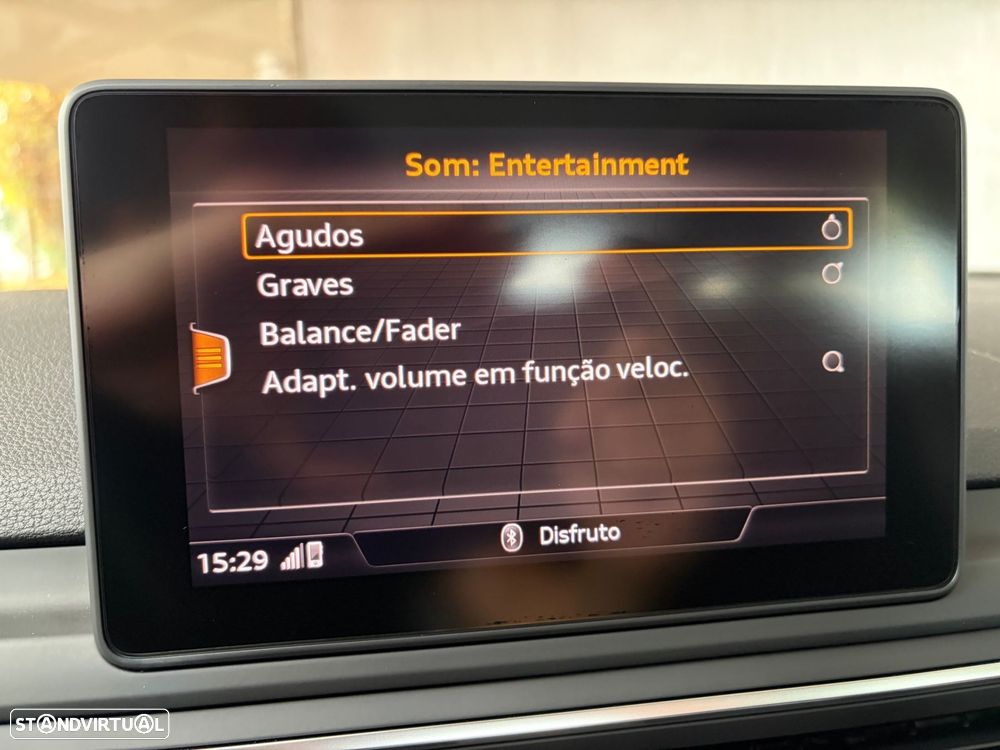 Audi A4 2.0 TDI Sport S tronic - 23