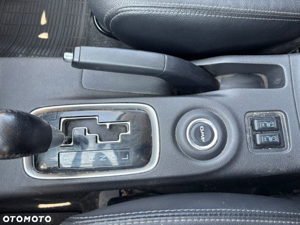 Mitsubishi Outlander 2.2 DI-D 4WD Automatik Invite - 9