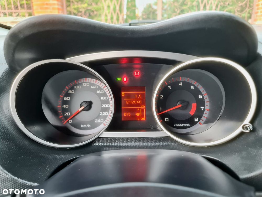 Mitsubishi Outlander 2.4 4WD Invite - 32