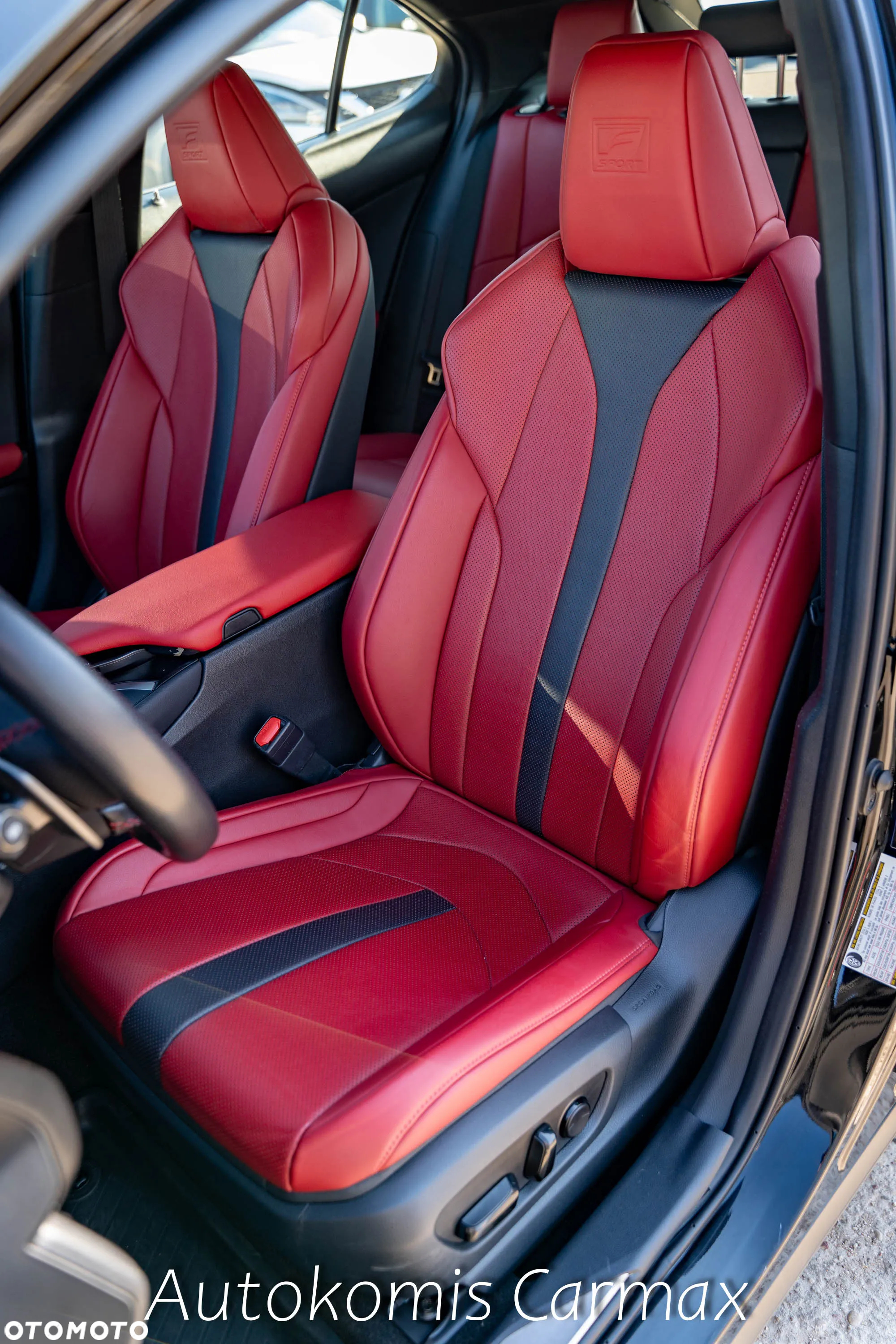 Lexus UX - 14