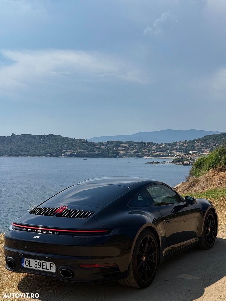 Porsche 911 Carrera 4 PDK - 11