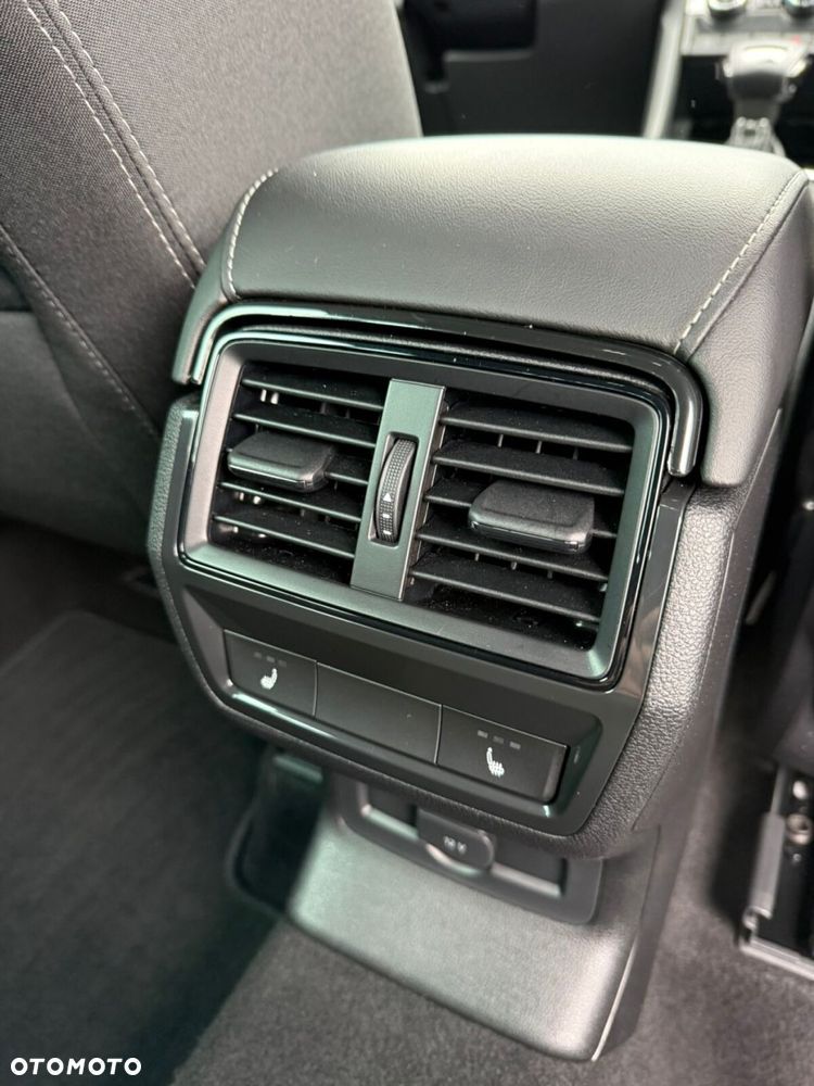 Skoda Karoq 1.5 TSI ACT Sportline DSG - 28