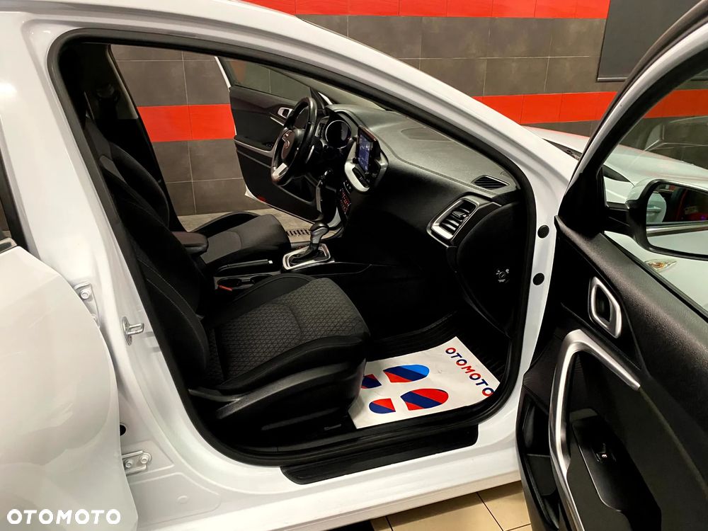 Kia Ceed 1.5 T-GDI DCT7 OPF Platinum Edition - 28