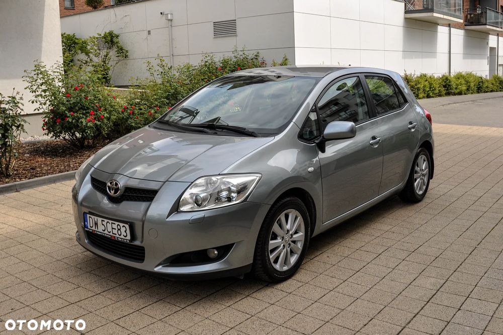Toyota Auris - 1
