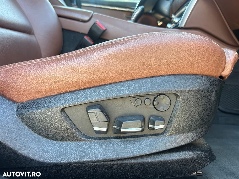 BMW Seria 5 530d xDrive Aut. GT - 14