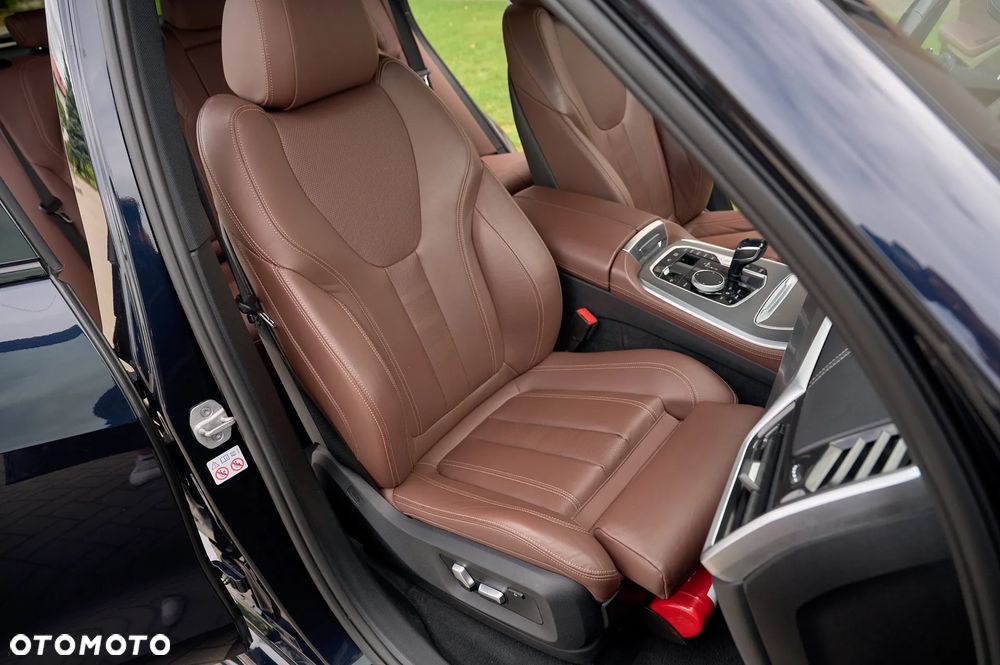 BMW X5 xDrive40i mHEV - 27